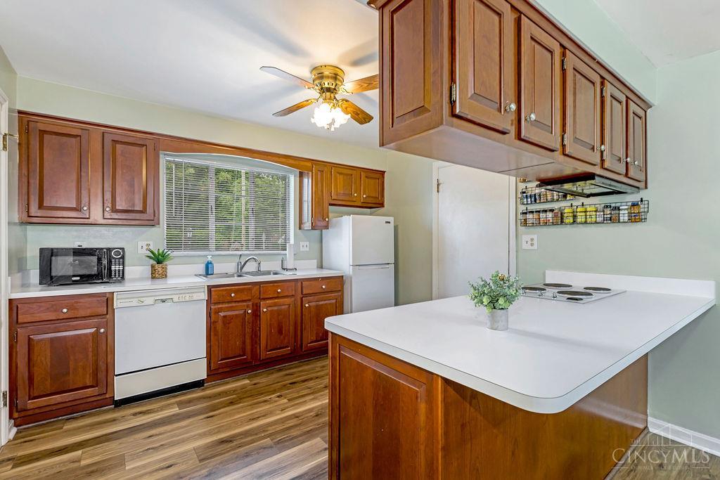 792 Asbury Road Cincinnati, OH 45255 - Photo 11 of 36