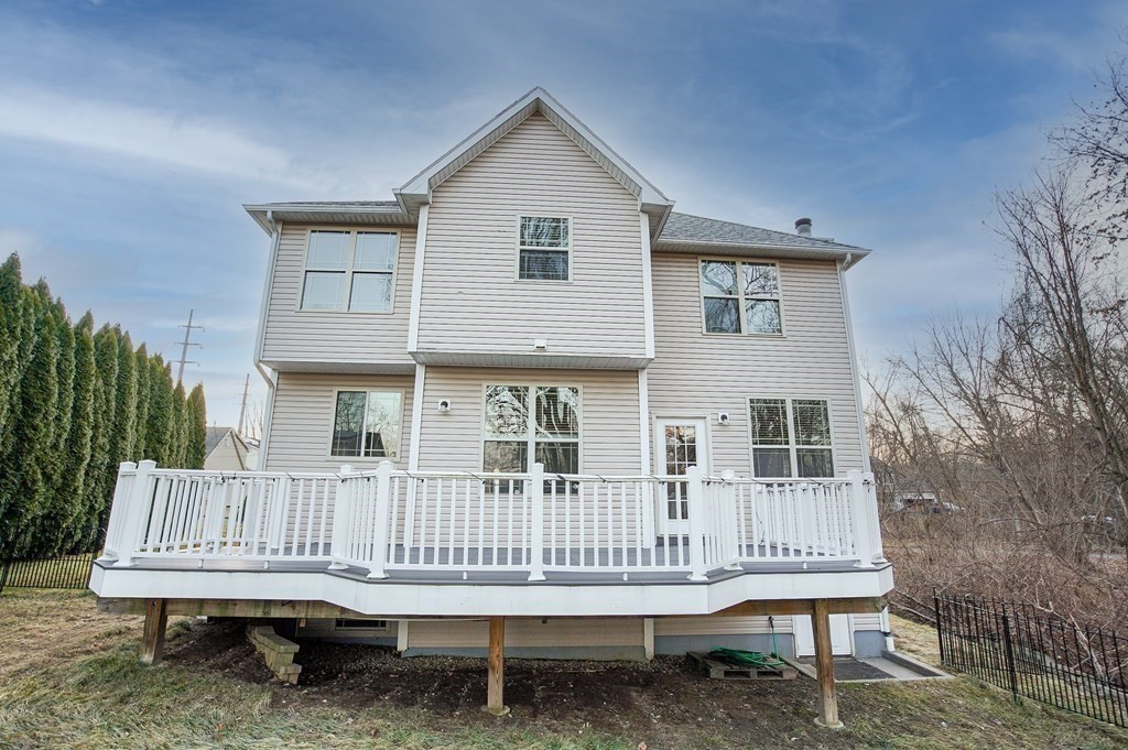 100 Frederick Street West Springfield, MA 01089 - Photo 4 of 23 Gallery Image 4