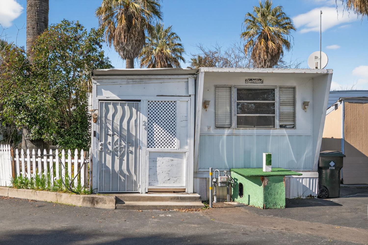 a view of a house with a outdoor space