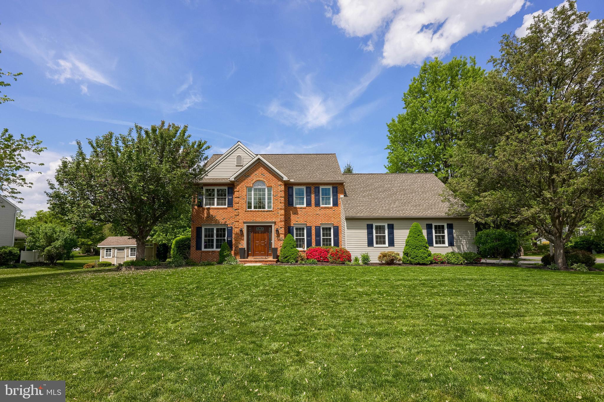 315 Royal Hunt Way Lititz, PA 17543 - Photo 67 of 67 a front view of house with yard and green space