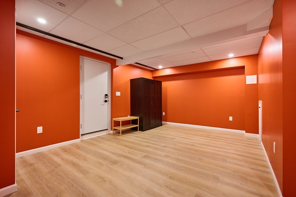 8 Emerson Court, Unit 8 Amherst, MA 01002 - Photo 24 of 42