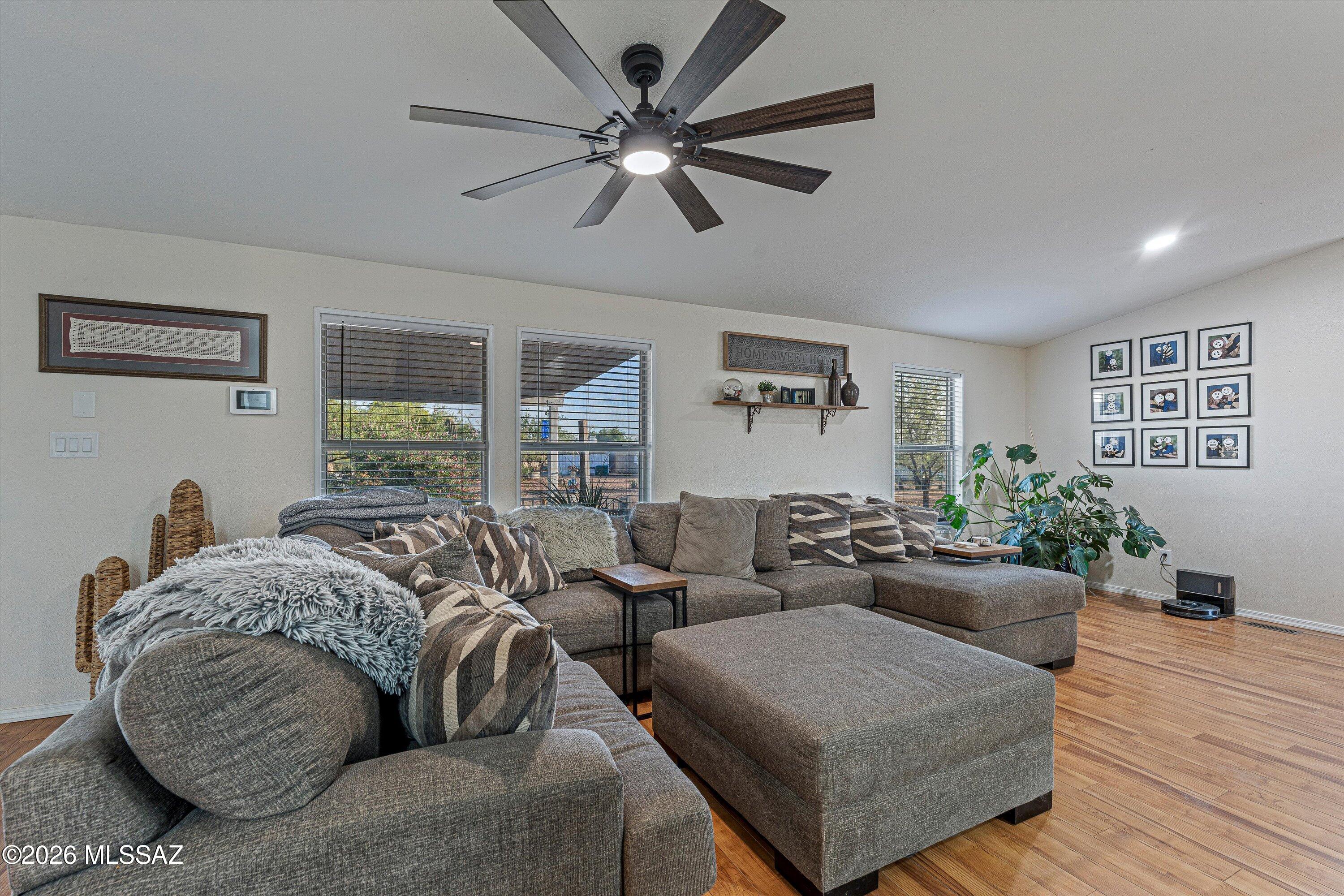 16120 North Elkins Road Tucson, AZ 85739 - Photo 8 of 51 07-Living Room