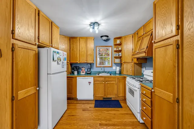 $297,500 | 6161 Fox Run Circle, Unit 622, Stanwood, MI 49346