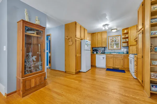 $297,500 | 6161 Fox Run Circle, Unit 622, Canadian Lakes, MI 49346