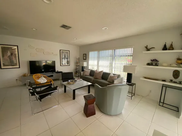 $2,200 | 5061 Nesting Way, Unit D, Delray Beach, FL 33484