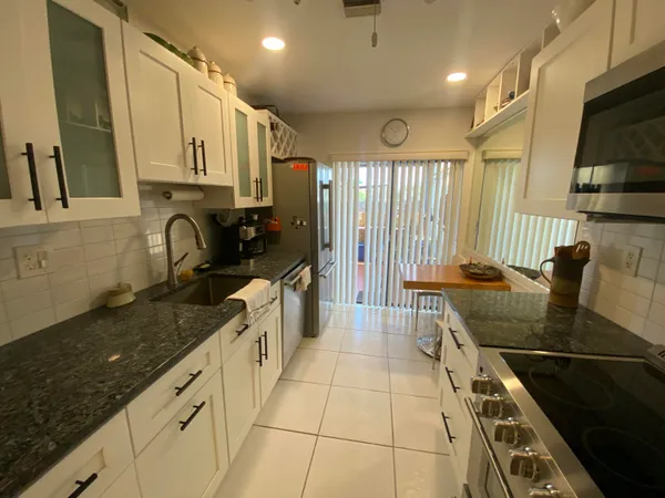 $2,200 | 5061 Nesting Way, Unit D, Delray Beach, FL 33484