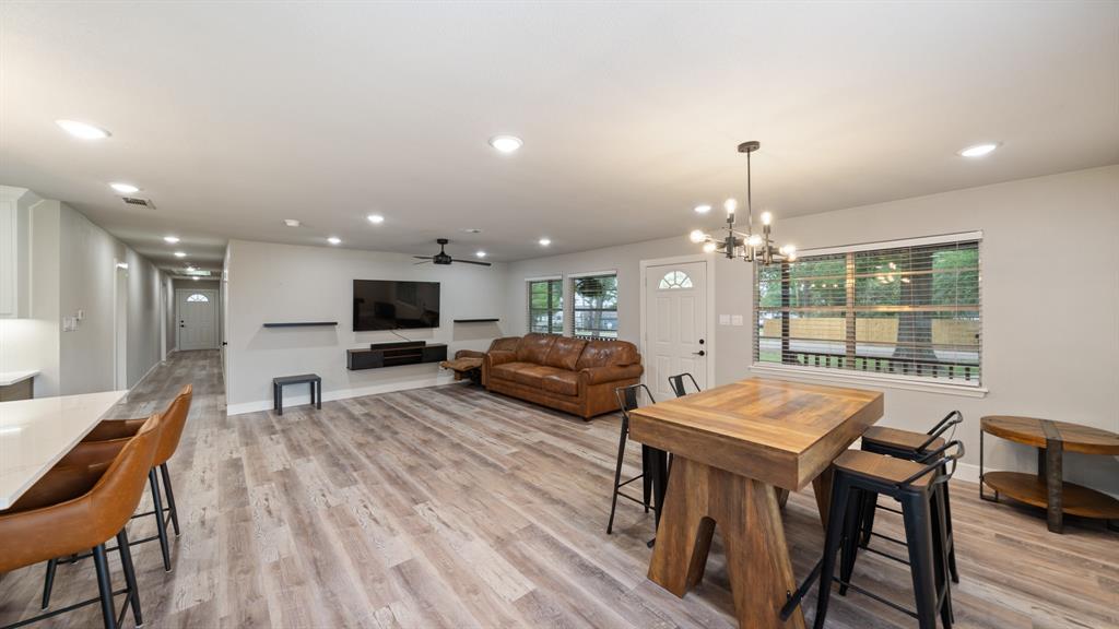 129 King Arthur Road Mabank, TX 75156 - Photo 28 of 33 a large kitchen with a table and chairs