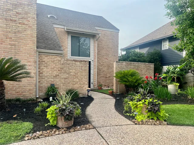 $3,000 | 6726 Saffron Hills Drive, Spring, TX 77379