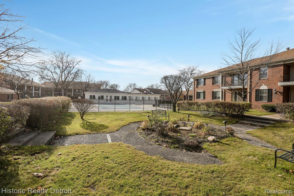 29656 Middlebelt Road, Unit 1403 Farmington Hills, MI 48334 - Photo 37 of 39
