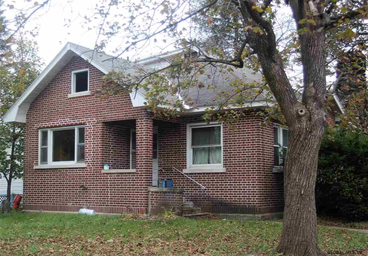 202 Chepstow Road Schenectady, NY 12303 - Photo 2 of 23 Photo 2