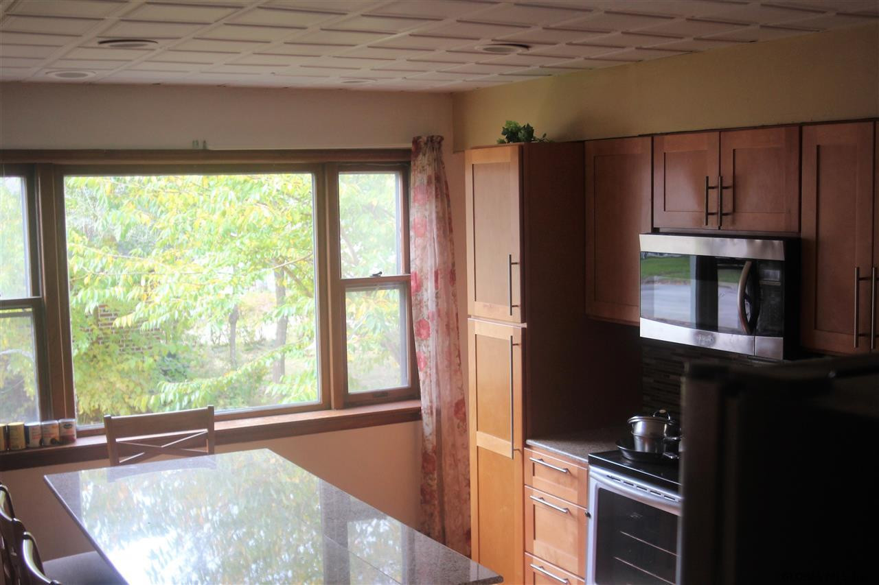 202 Chepstow Road Schenectady, NY 12303 - Photo 4 of 23 Photo 4