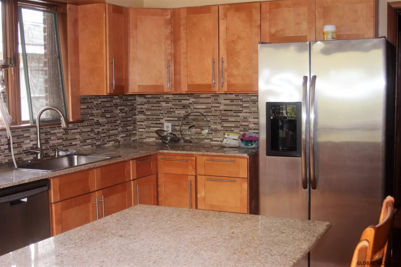 202 Chepstow Road Schenectady, NY 12303 - Photo 7 of 23 Photo 7