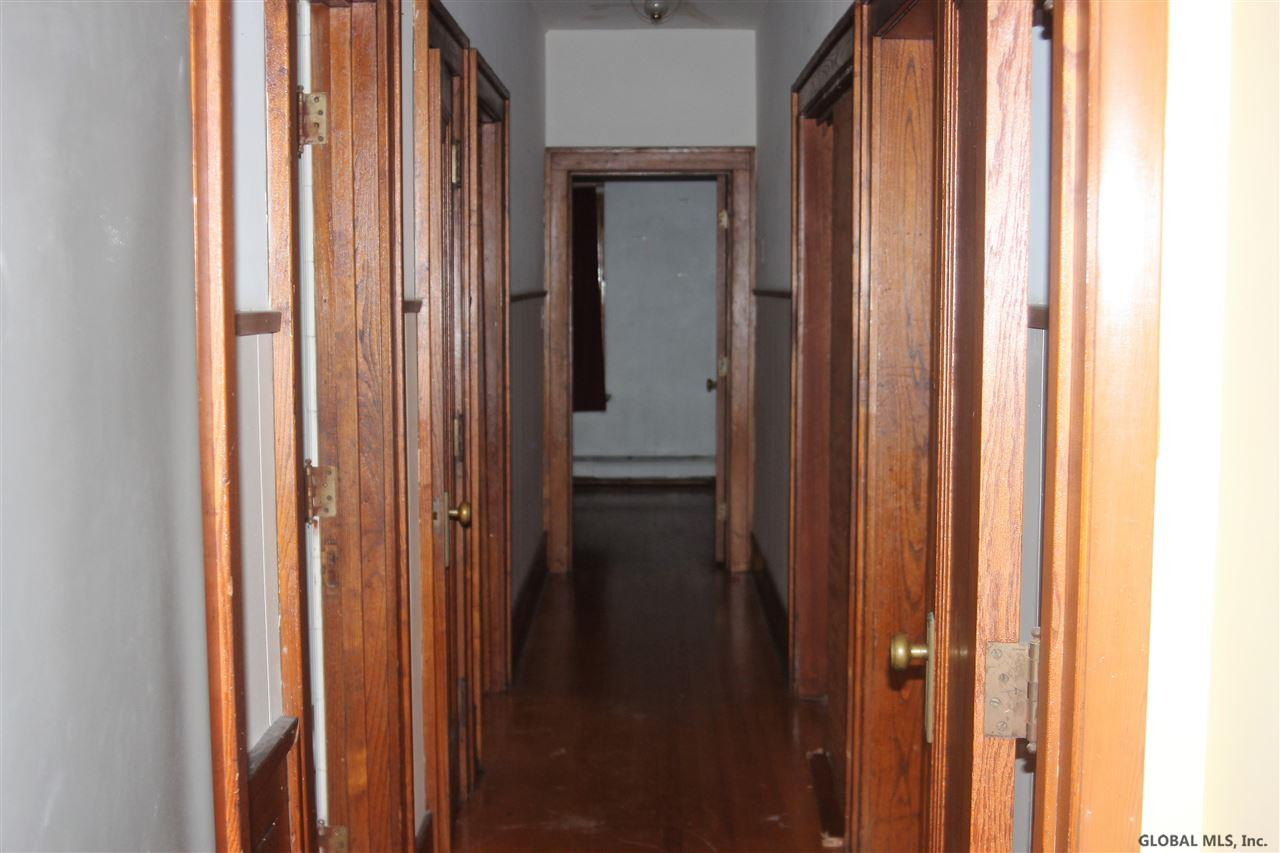 202 Chepstow Road Schenectady, NY 12303 - Photo 8 of 23 Photo 8
