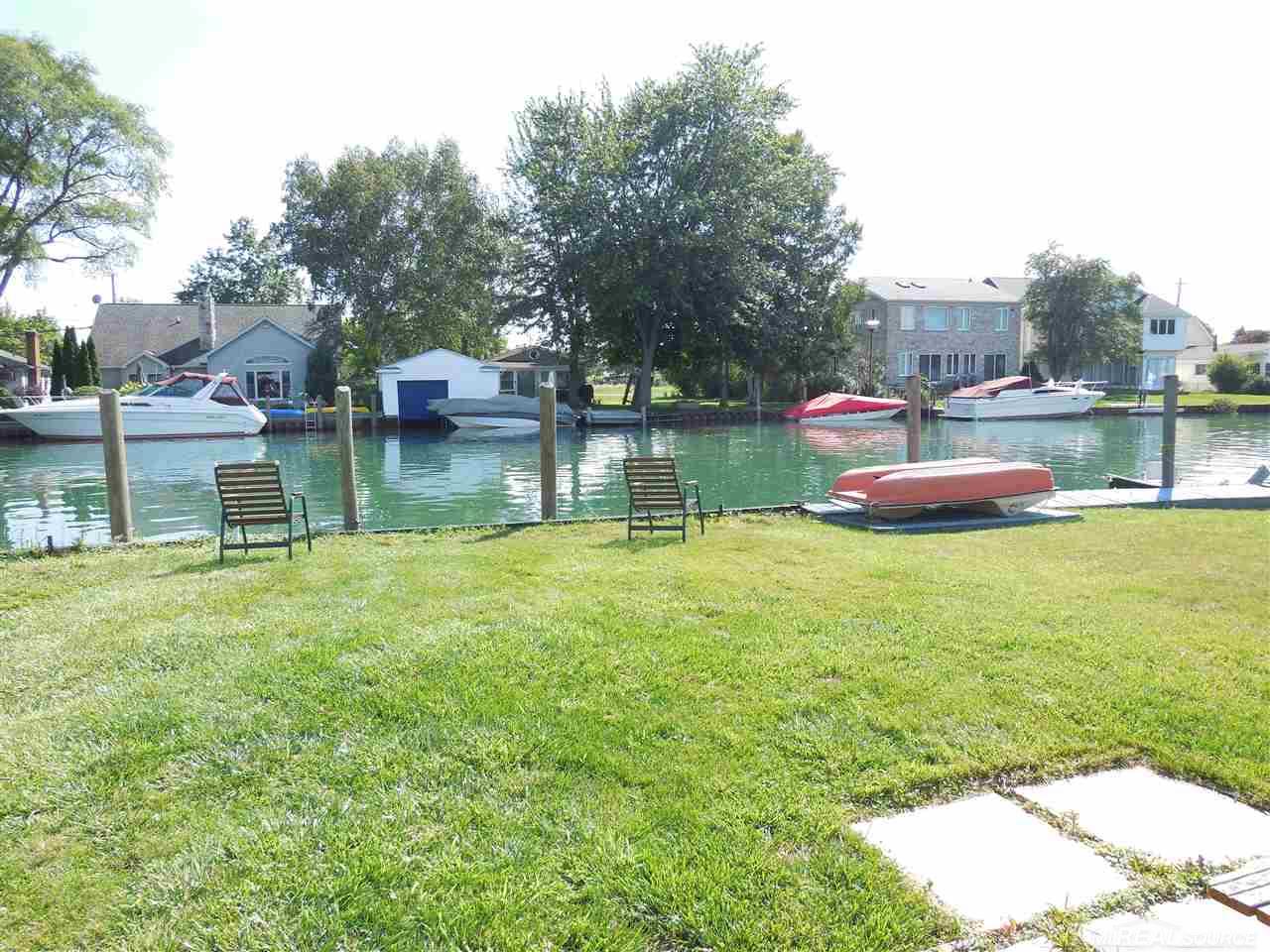 6383 Dyke Road Algonac, MI 48001 - Photo 5 of 27 31254403-4.JPG