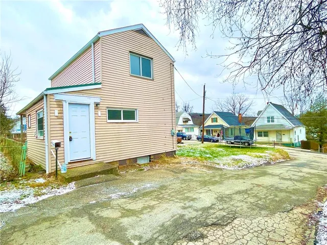 $850 | 1480 1/2 Allison Avenue, Washington, PA 15301