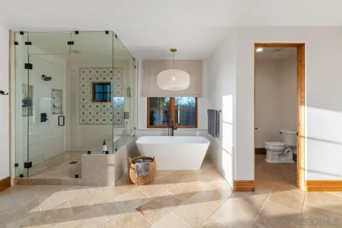 $6,995,000 | 8084 Entrada De Luz East, San Diego, CA 92127