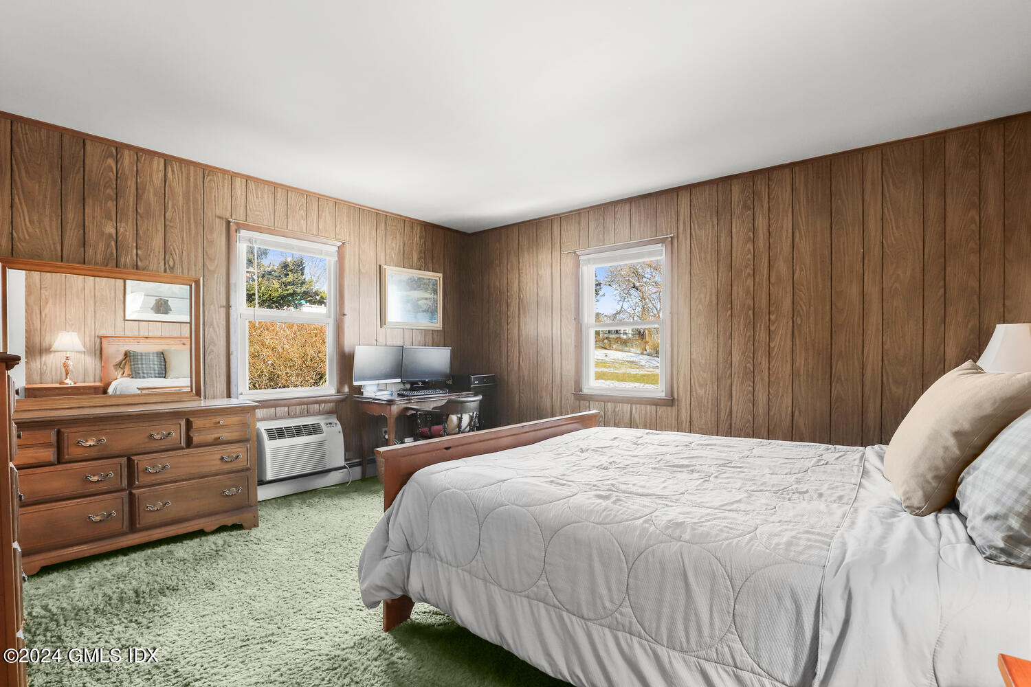 32 Perna Lane Riverside, CT 06878 - Photo 8 of 21 a bed room with a bed and a window