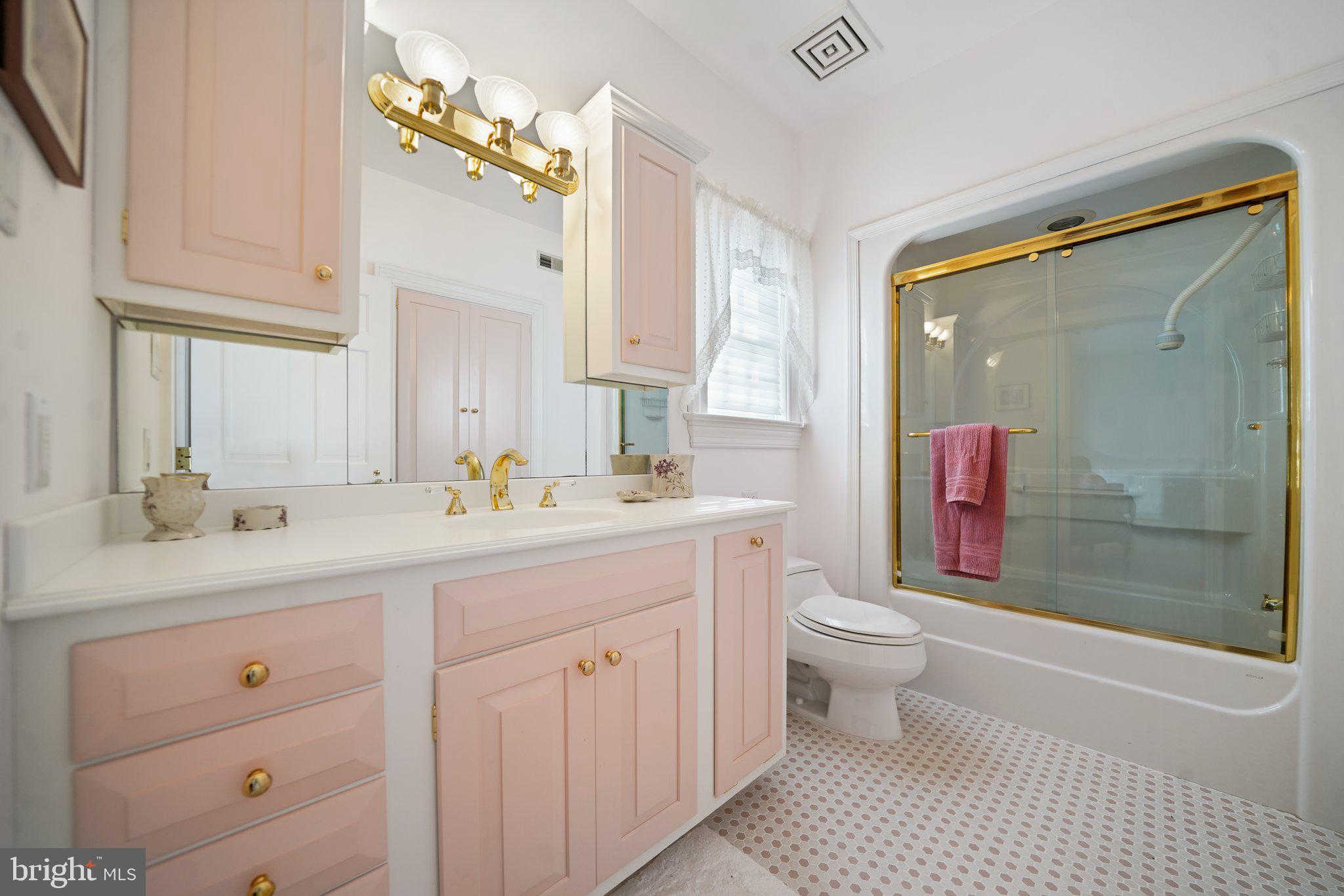 1018 Green Lane Road Malvern, PA 19355 - Photo 54 of 98 Bedroom #3 Ensuite