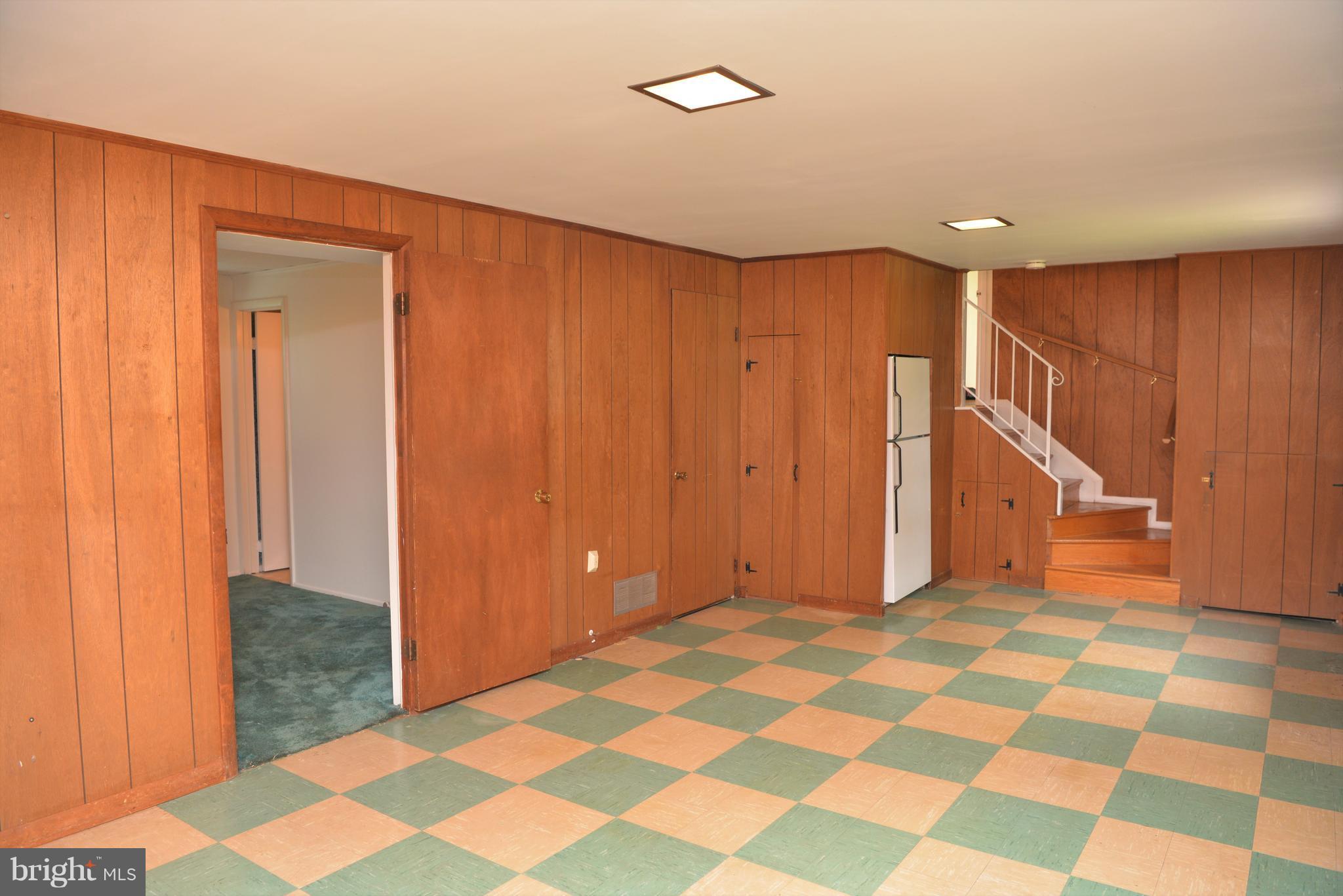6427 Pima Street Alexandria, VA 22312 - Photo 16 of 30 a view of a hallway