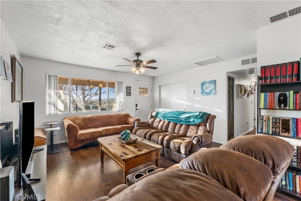 13336 Clement Edwards, CA 93523 - Photo 7 of 56