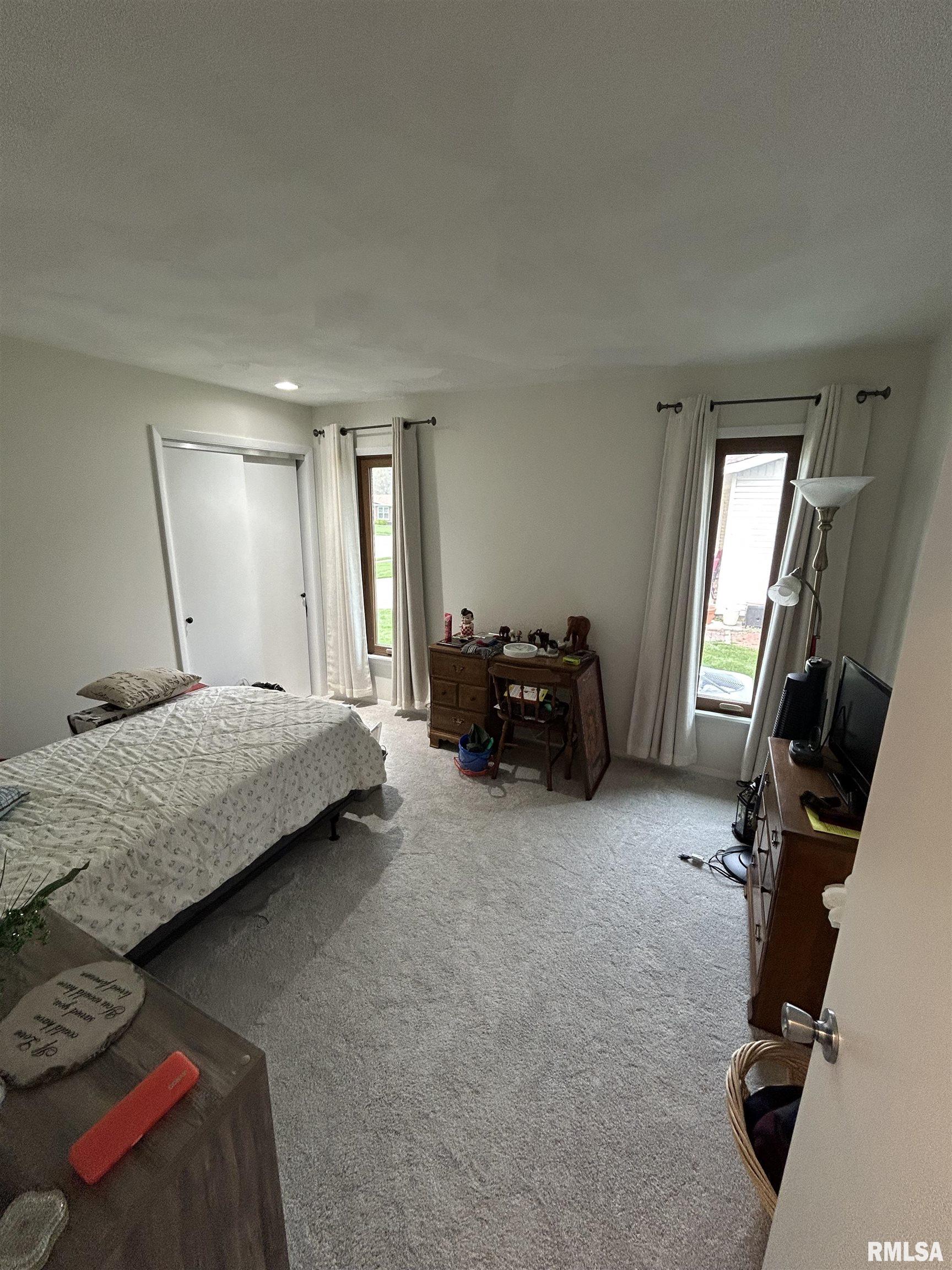 22 Red Oak Lane Springfield, IL 62712 - Photo 13 of 16