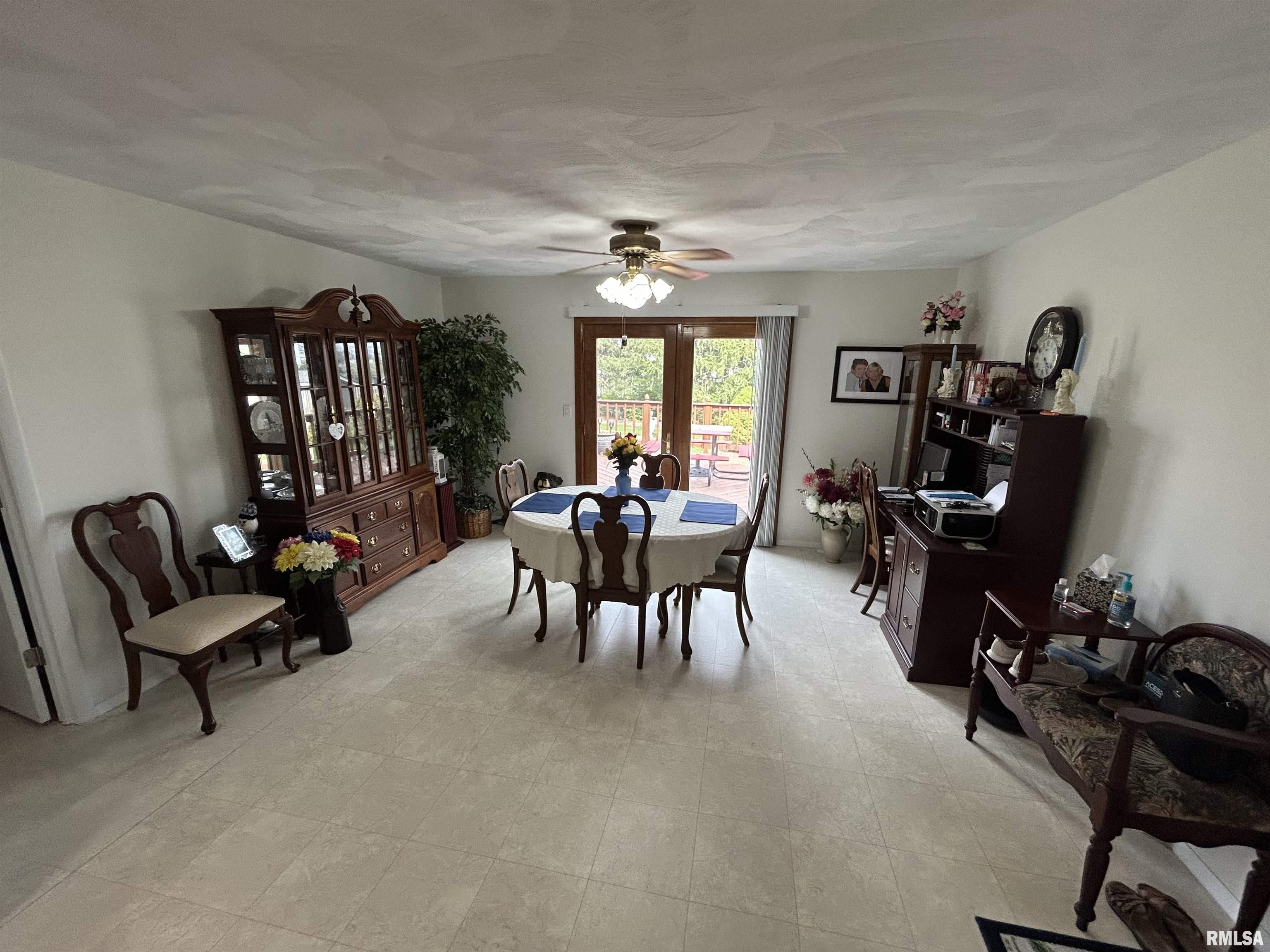 22 Red Oak Lane Springfield, IL 62712 - Photo 5 of 16