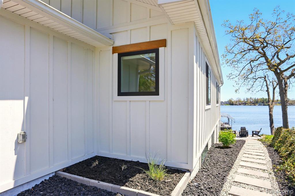 807 Pine Tree Road West Lake Orion, MI 48362 - Photo 29 of 40 Gallery Image 29