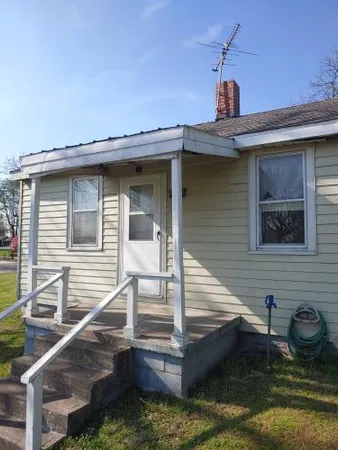 $40,000 | 605 West Hamilton Street, Bunker Hill, IL 62014