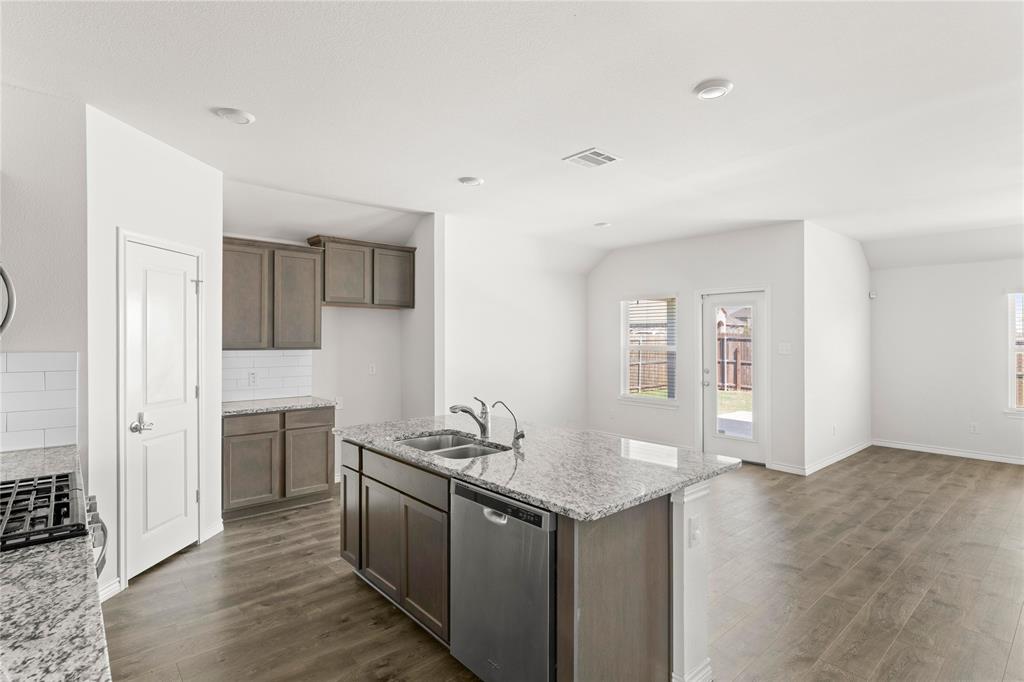 716 Rawhide Way Princeton, TX 75407 - Photo 7 of 16