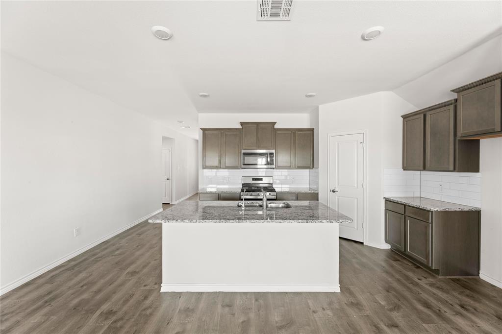 716 Rawhide Way Princeton, TX 75407 - Photo 8 of 16