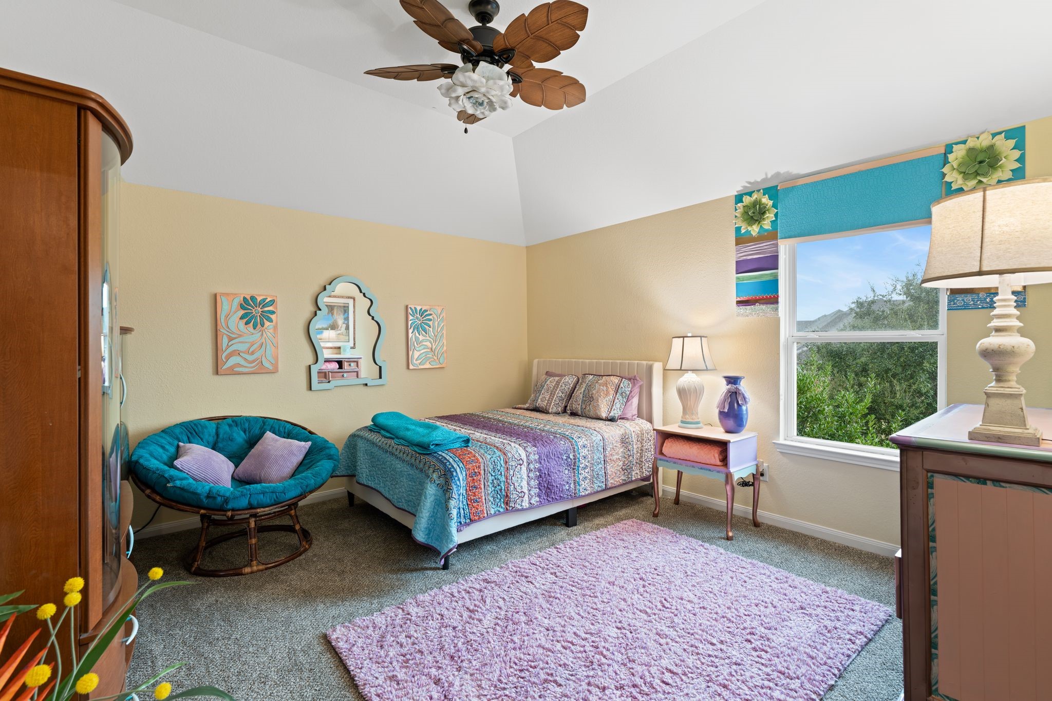 51 Scepter Ridge Sugar Land, TX 77498 - Photo 44 of 48 a living room with a bed furniture and a window