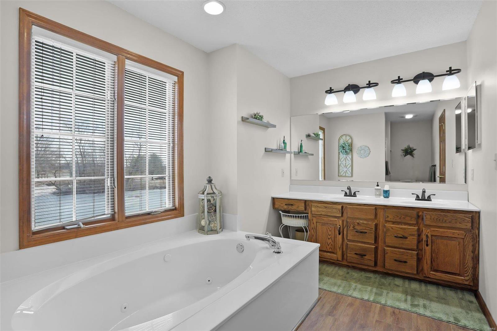 5430 Quercus Grove Road Edwardsville, IL 62025 - Photo 28 of 57