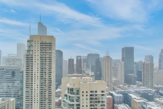 $2,399 | 33 West Ontario Street, Unit 46C, Chicago, IL 60654