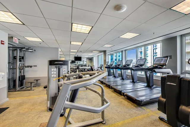 $2,399 | 33 West Ontario Street, Unit 46C, Chicago, IL 60654