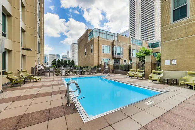 $2,399 | 33 West Ontario Street, Unit 46C, Chicago, IL 60654