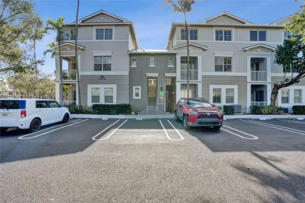 $2,350 | 2137 Shoma Drive, Unit 156 BLDG 17, Wellington, FL 33414