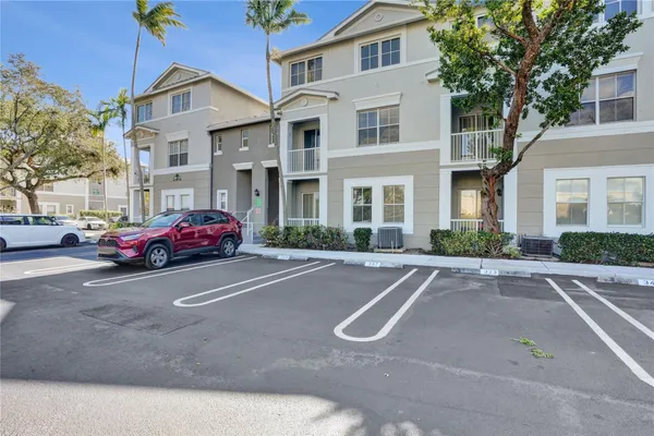 $2,350 | 2137 Shoma Drive, Unit 156 BLDG 17, Wellington, FL 33414