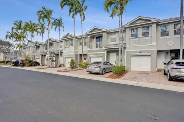 $2,350 | 2137 Shoma Drive, Unit 156 BLDG 17, Wellington, FL 33414