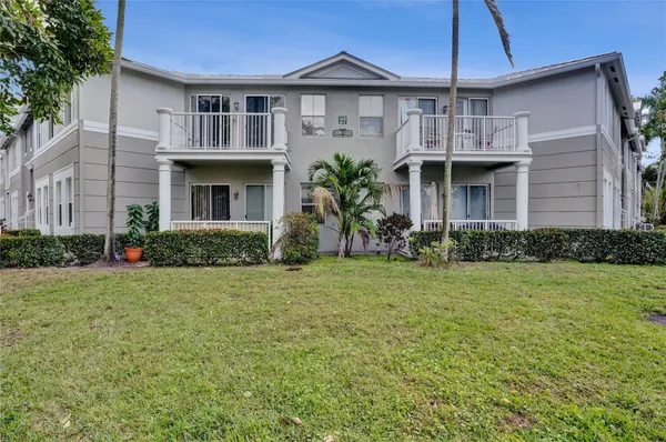 $2,350 | 2137 Shoma Drive, Unit 156 BLDG 17, Wellington, FL 33414