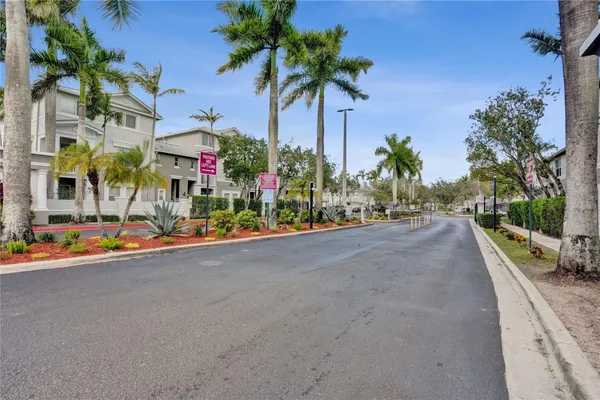 $2,350 | 2137 Shoma Drive, Unit 156 BLDG 17, Wellington, FL 33414