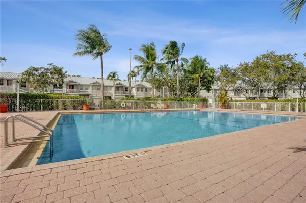 $2,350 | 2137 Shoma Drive, Unit 156 BLDG 17, Wellington, FL 33414