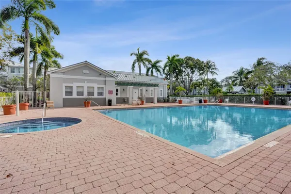 $2,350 | 2137 Shoma Drive, Unit 156 BLDG 17, Wellington, FL 33414