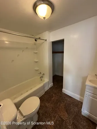 $900 | 32 Murray Street, Unit 1, Wilkes Barre, PA 18702