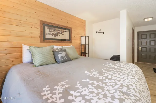 $300,000 | 62927 Us Hwy 40 (doors 547 & 549), Granby, CO 80446