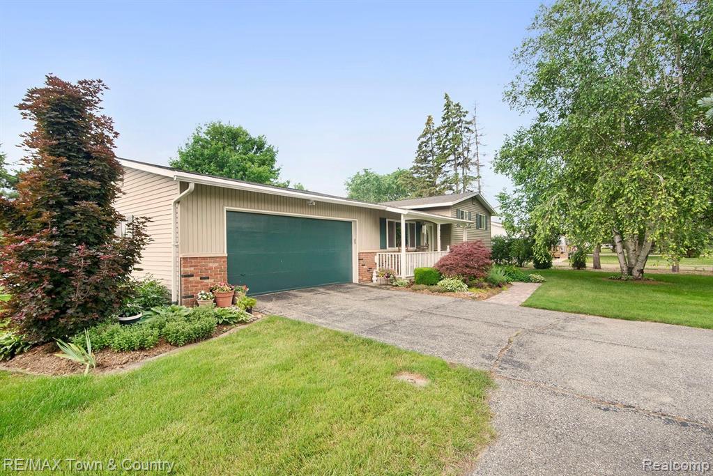 9143 Potter Road Flushing, MI 48433 - Photo 4 of 28