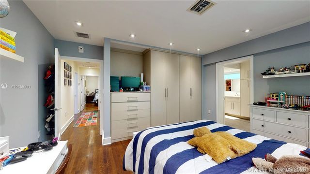 $1,150,000 | 4915 Alhambra Circle, Coral Gables, FL 33146