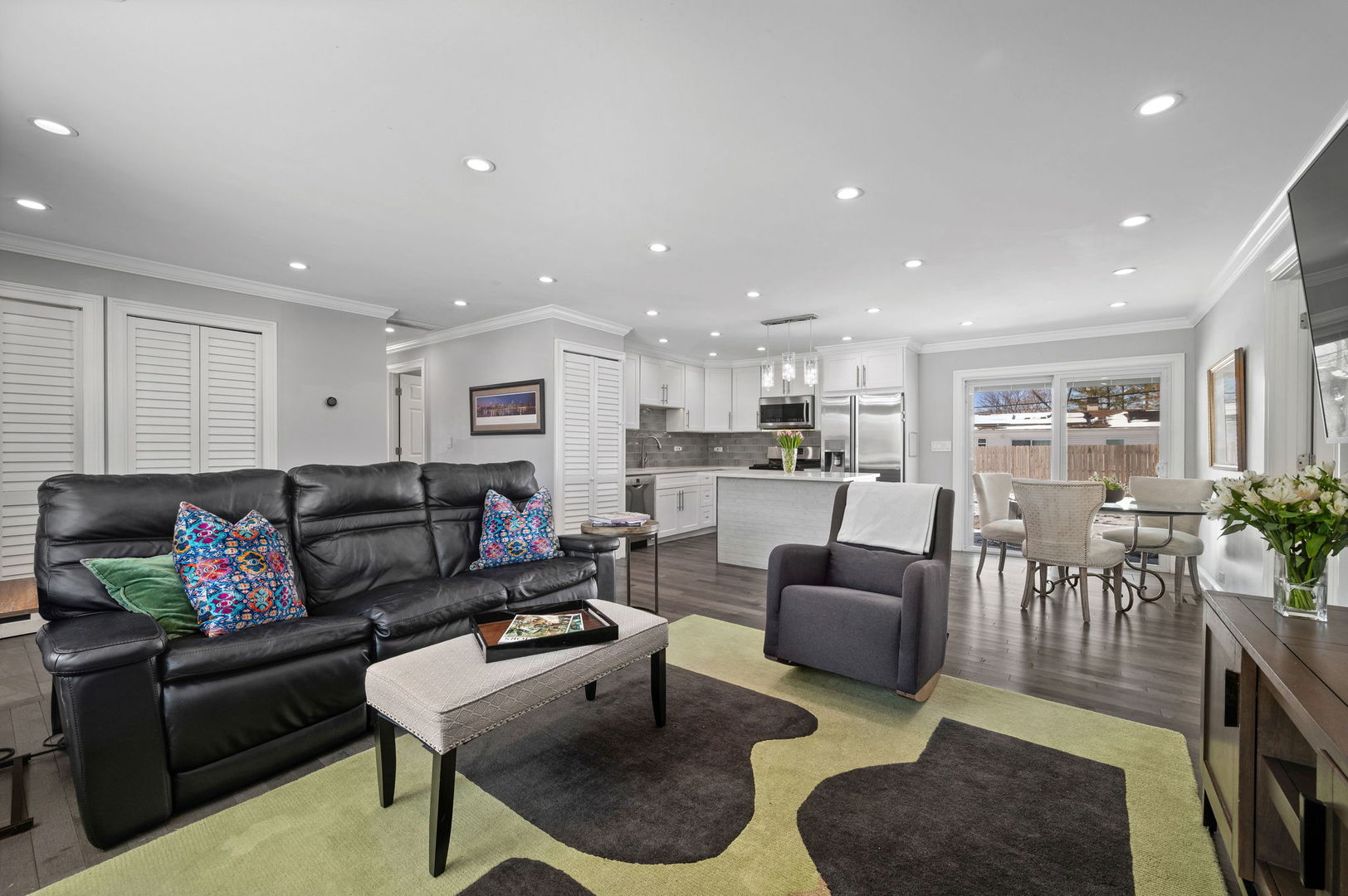 330 Greenwood Road Glenview, IL 60025 - Photo 7 of 30