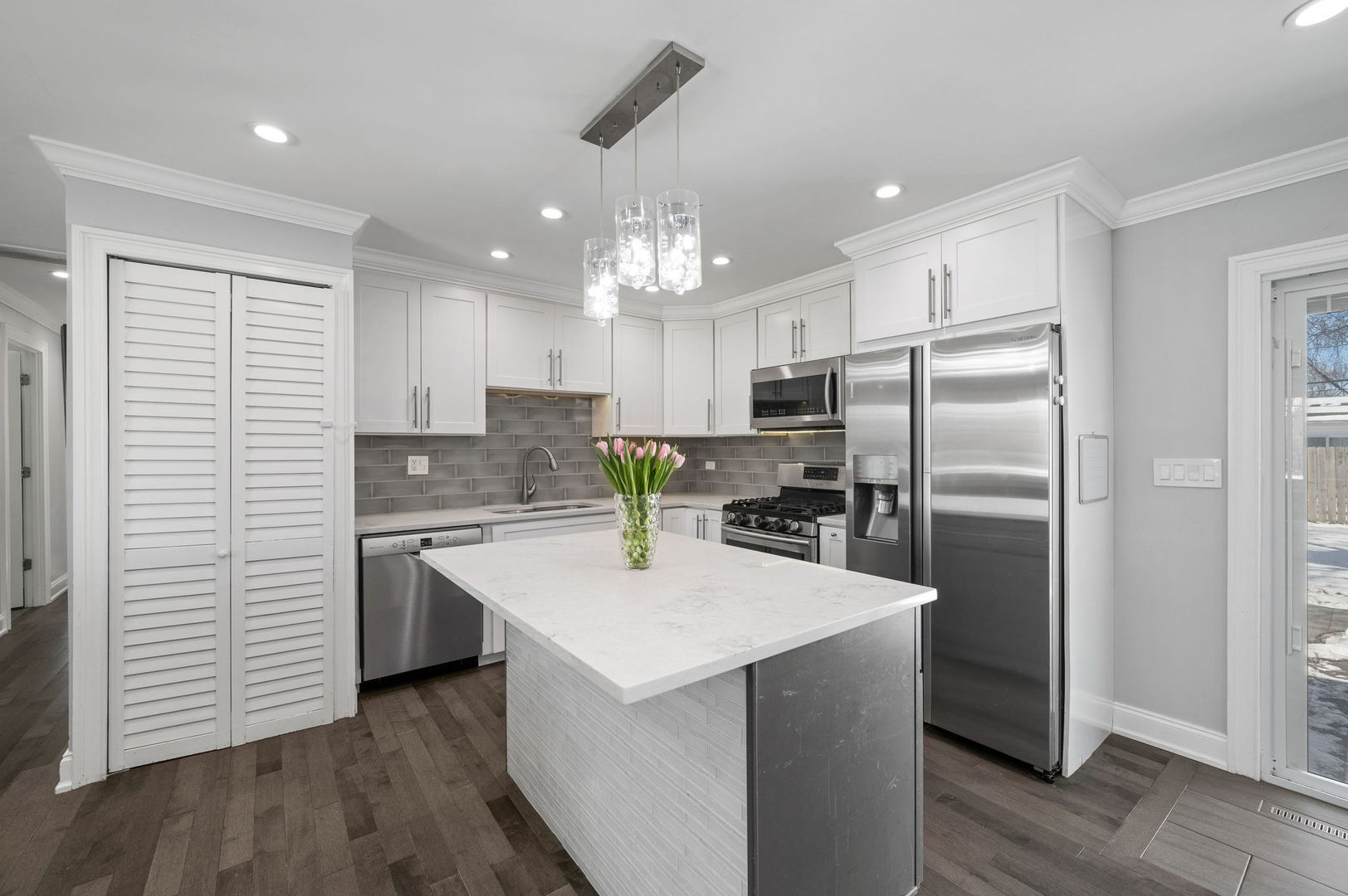 330 Greenwood Road Glenview, IL 60025 - Photo 9 of 30