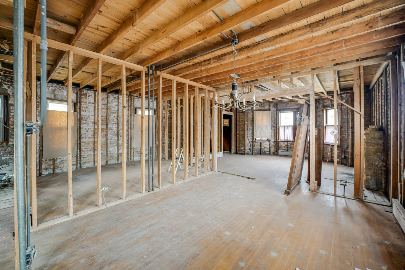 6025 West Matson Avenue Chicago, IL 60646 - Photo 9 of 19 a view of entryway