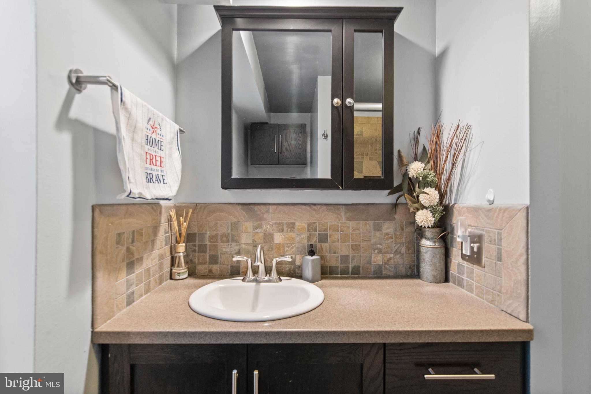 617 South 7th Street, Unit B Philadelphia, PA 19147 - Photo 7 of 15